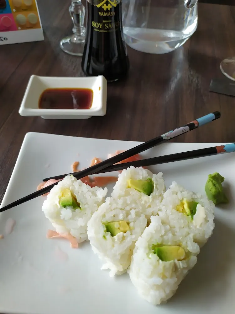 Sushi Thon Et Dorade Maki Royal Avocat